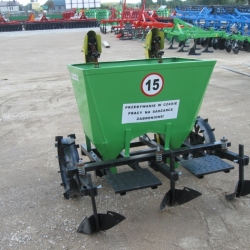Masina-plantat-cartofi-cu-fertilizare-4